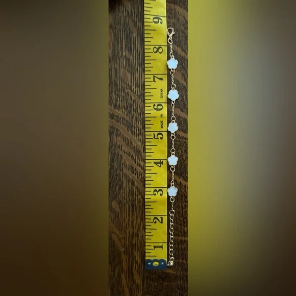 Trendy Gold & White Clover Flower Bracelet - Picture 6 of 6